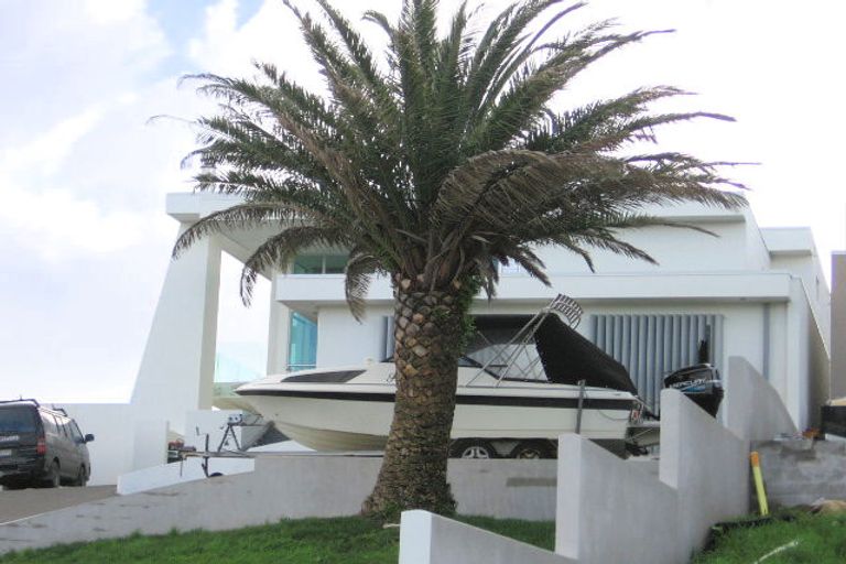 Photo of property in 36 Marellen Drive, Red Beach, 0932