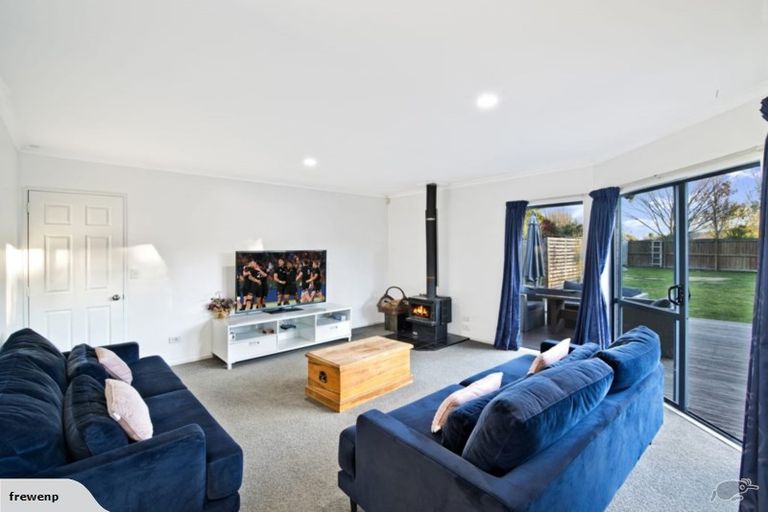 Photo of property in 8 Monet Vale, Rolleston, 7614