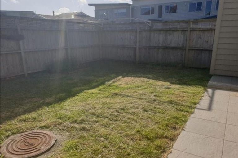 Photo of property in 18/45a Swanson Road, Henderson, Auckland, 0610