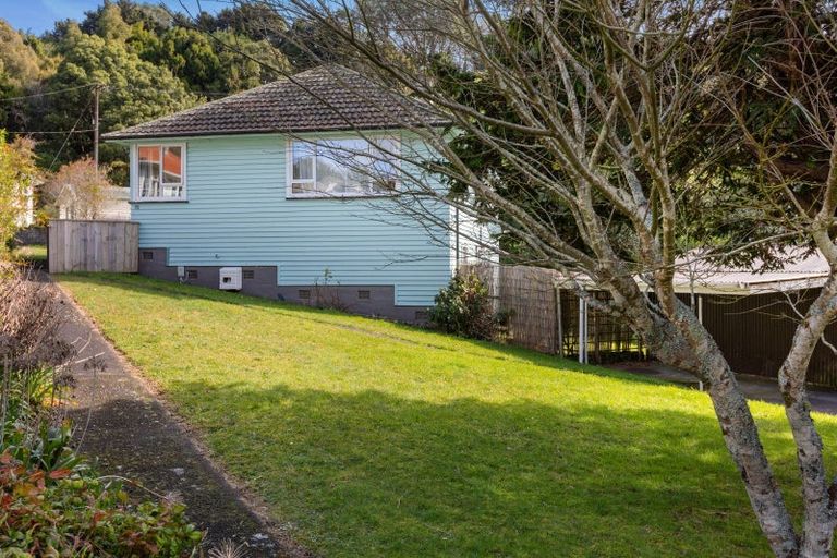 Photo of property in 70 Glenpark Avenue, Frankleigh Park, New Plymouth, 4310