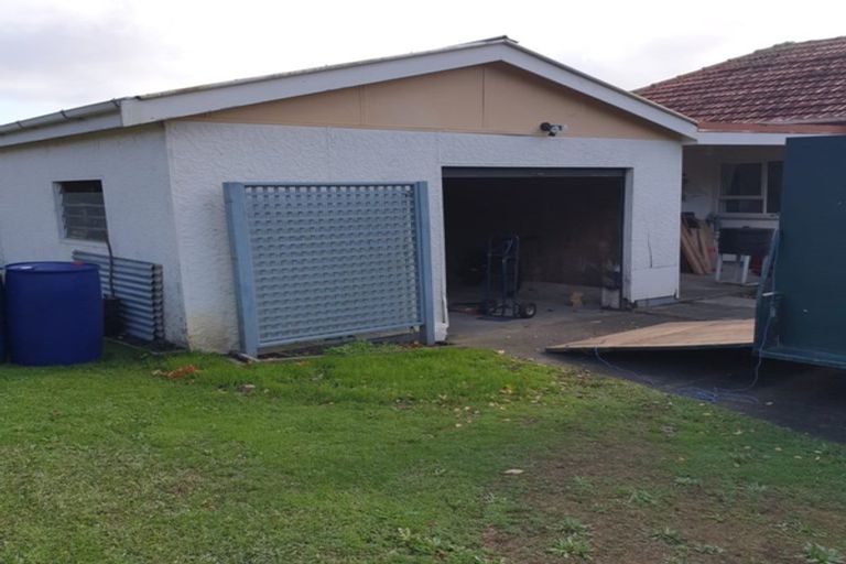 Photo of property in 4 Kendallvale Drive, Waiuku, 2123