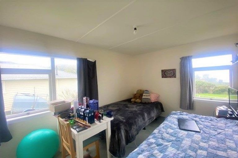 Photo of property in 18 Buckley Road, Southgate, Wellington, 6023