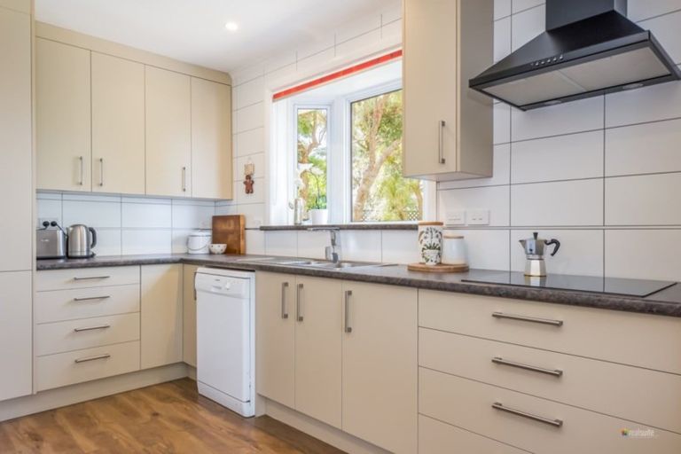 Photo of property in 11 Foster Street, Taita, Lower Hutt, 5011