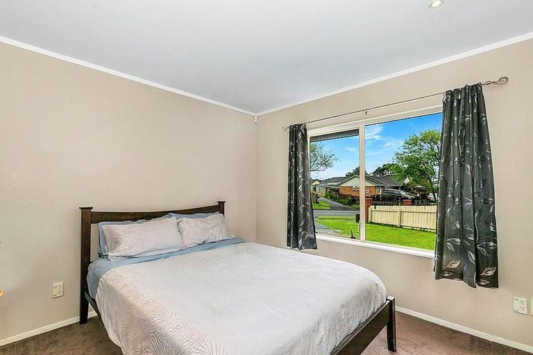 Photo of property in 3 Bernina Place, Weymouth, Auckland, 2103