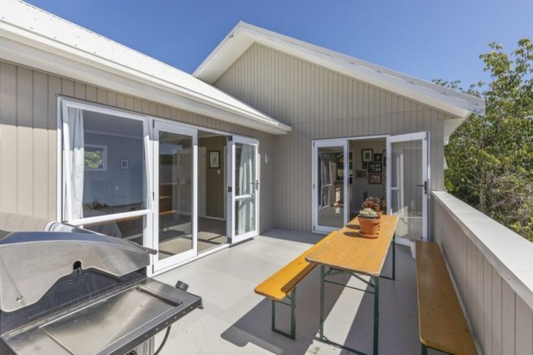 Photo of property in 43 Poole Crescent, Wainuiomata, Lower Hutt, 5014