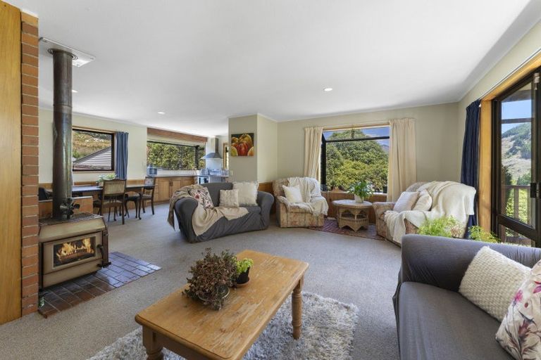 Photo of property in 10 Watts Road, Fernhill, Queenstown, 9300