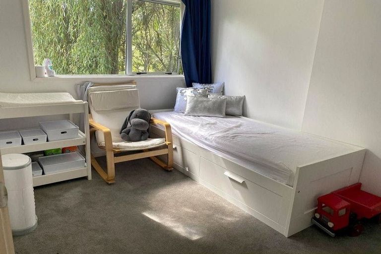 Photo of property in 69 Lynn Road, Bayview, Auckland, 0629