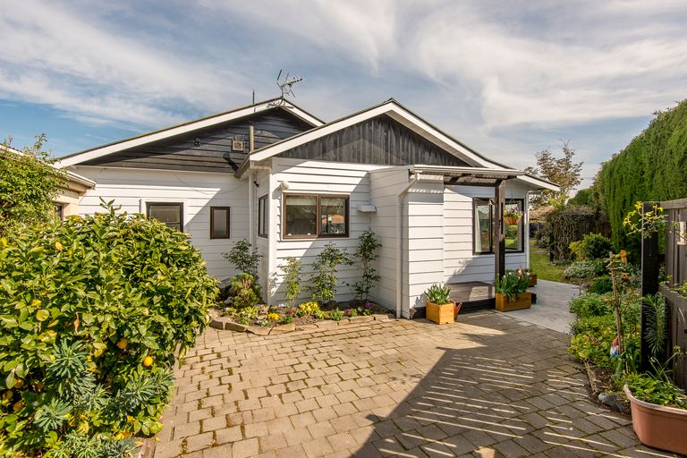 Photo of property in 35 D'arcy Street, Leeston, 7632