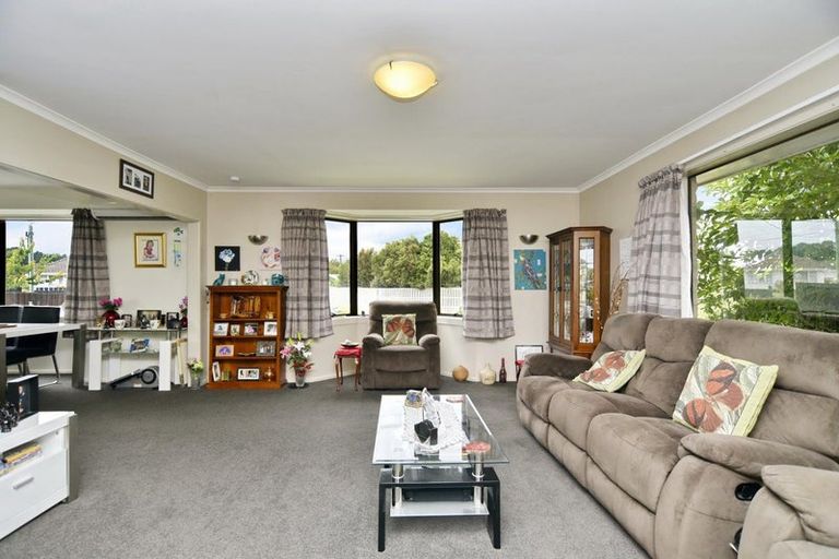 Photo of property in 11 Quebec Place, Wainoni, Christchurch, 8061