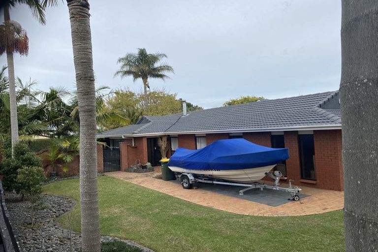 Photo of property in 8 Kindergarten Drive, Conifer Grove, Takanini, 2112