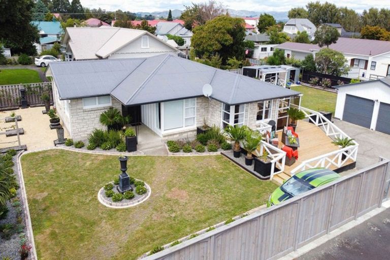 Photo of property in 10 Ranfurly Street, Dannevirke, 4930