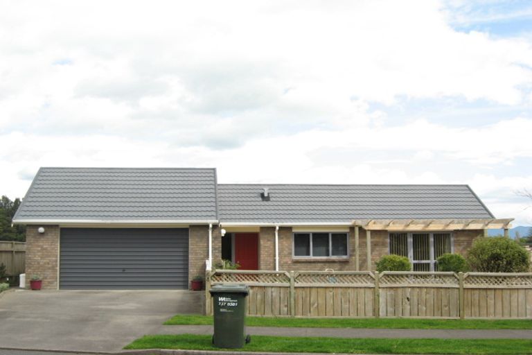 Photo of property in 64 Branch Road, Highlands Park, New Plymouth, 4312