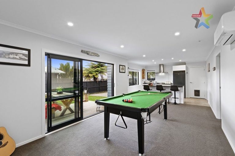 Photo of property in 428a Stokes Valley Road, Stokes Valley, Lower Hutt, 5019