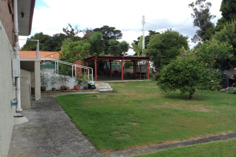 Photo of property in 15a Butterworth Avenue, Opaheke, Papakura, 2113