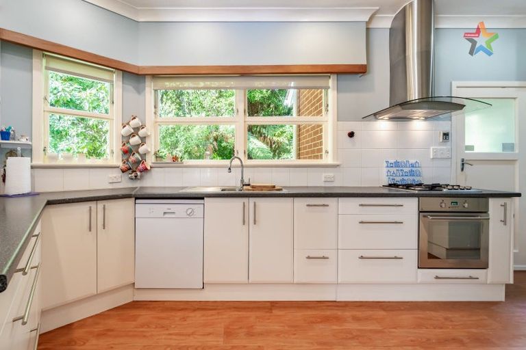 Photo of property in 59 Manuka Street, Stokes Valley, Lower Hutt, 5019