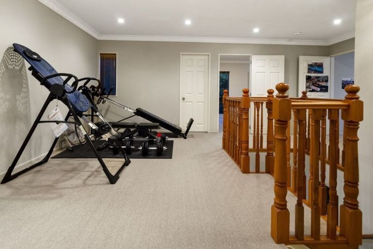 Photo of property in 53 Medallion Drive, Oteha, Auckland, 0632