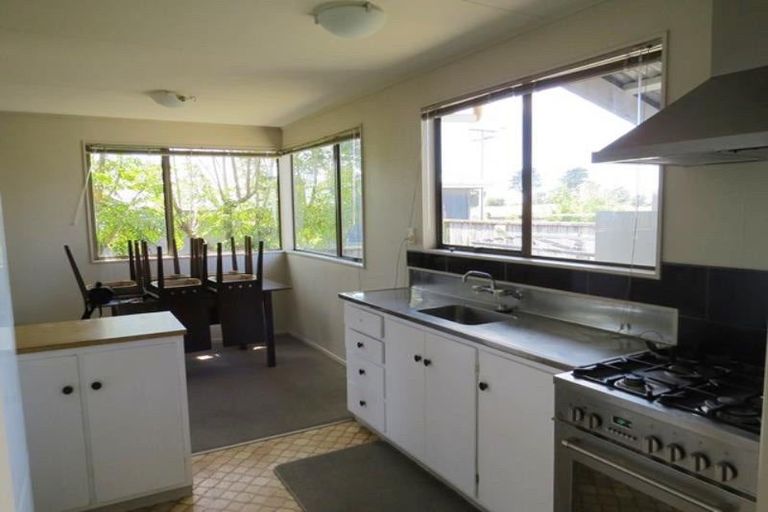 Photo of property in 8b Ropiha Street, Fitzroy, New Plymouth, 4312