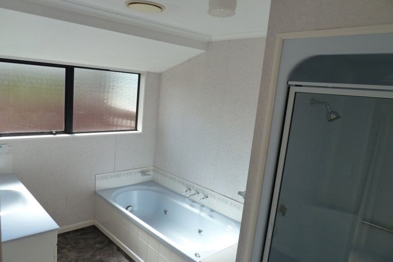 Photo of property in 12 Willowbank Crescent, Feilding, 4702