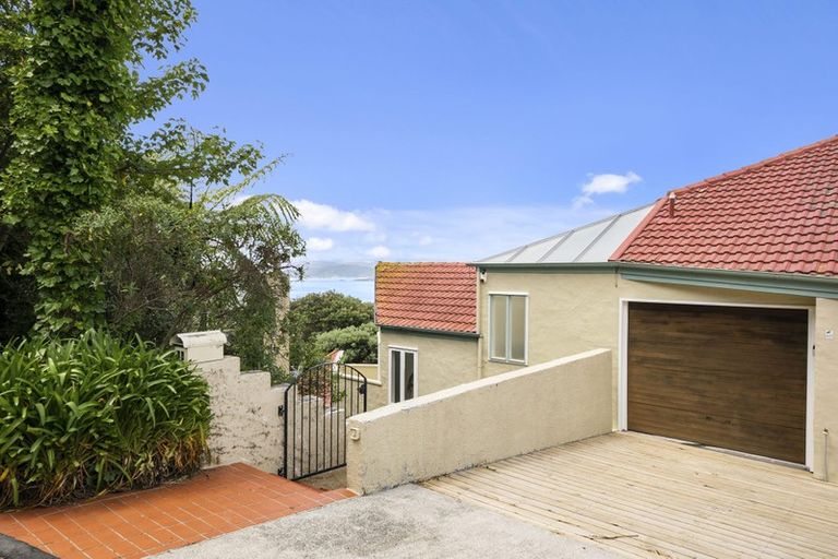 Photo of property in 51 Harbour View Road, Northland, Wellington, 6012