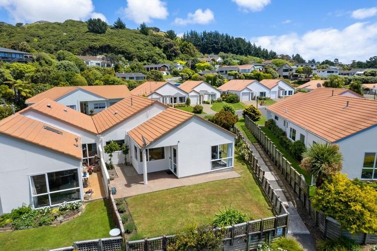 Photo of property in 9 Lakeside Villas, Whitby, Porirua, 5024