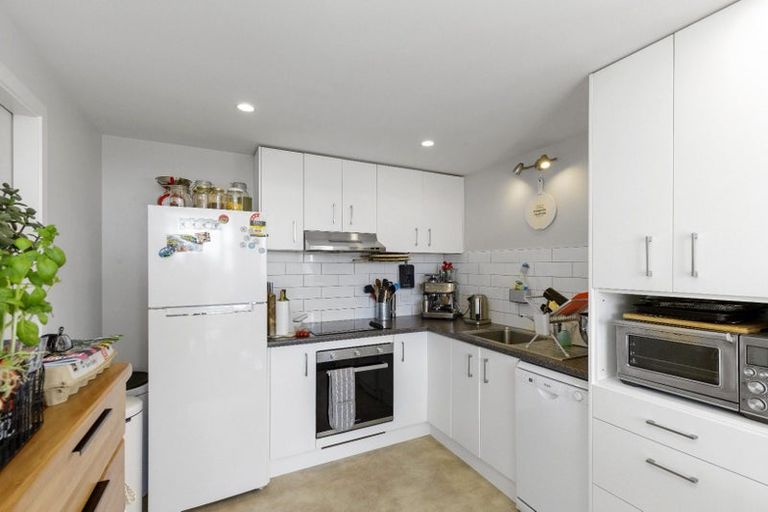 Photo of property in 44 Moffitt Street, Vogeltown, Wellington, 6021