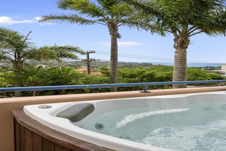 Photo of property in 6a Mizpah Road, Torbay, Auckland, 0630