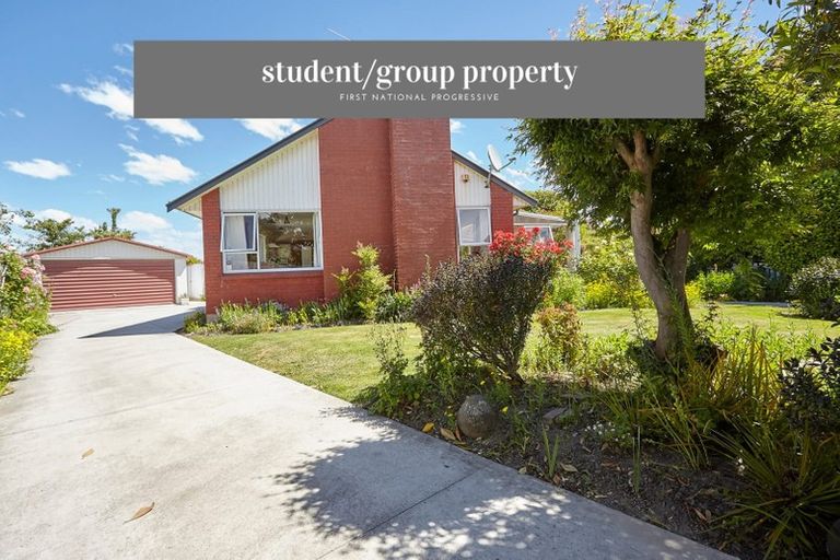 Photo of property in 21 Elwyn Place, Avonhead, Christchurch, 8042