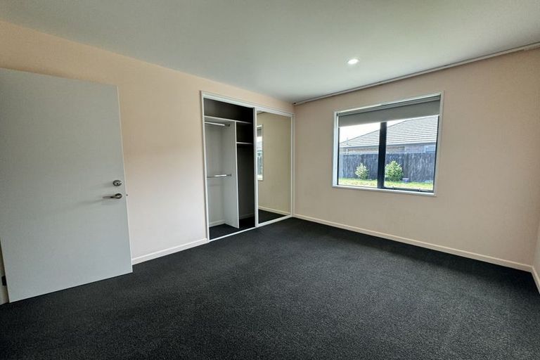 Photo of property in 34 Davaar Crescent, Broomfield, Christchurch, 8042
