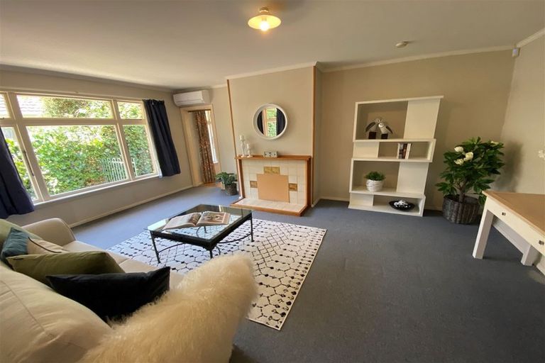 Photo of property in 6 Haynes Avenue, Upper Riccarton, Christchurch, 8041