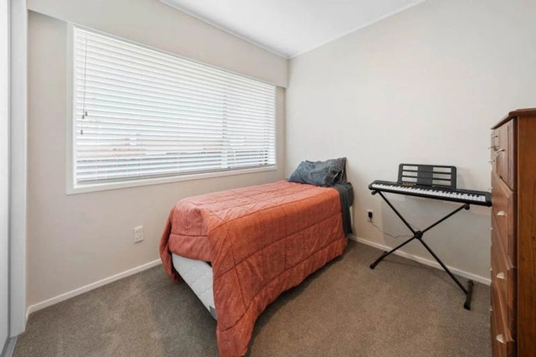 Photo of property in 30 Luton Avenue, Sunnyhills, Auckland, 2010