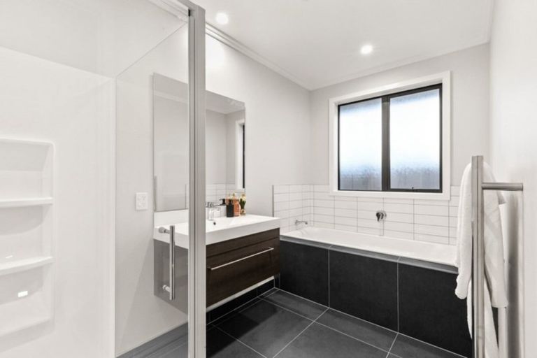 Photo of property in 1 Kia Kaha Drive, Snells Beach, 0920