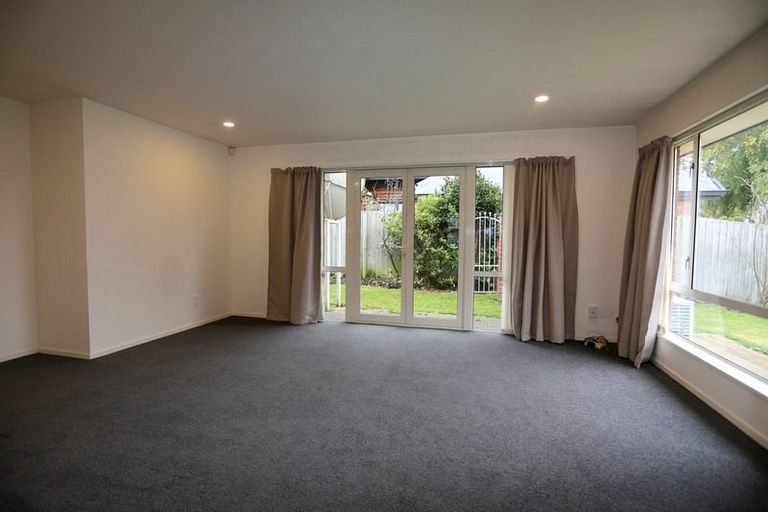 Photo of property in 36 Berkshire Drive, Avonhead, Christchurch, 8042