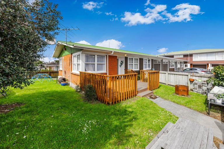Photo of property in 1/94 Beaumonts Way, Manurewa, Auckland, 2102