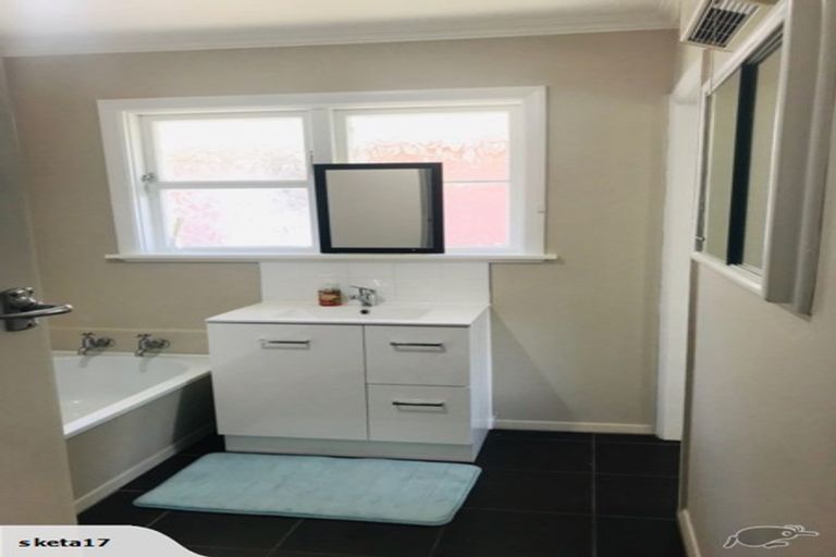 Photo of property in 1079 Fergusson Drive, Clouston Park, Upper Hutt, 5018