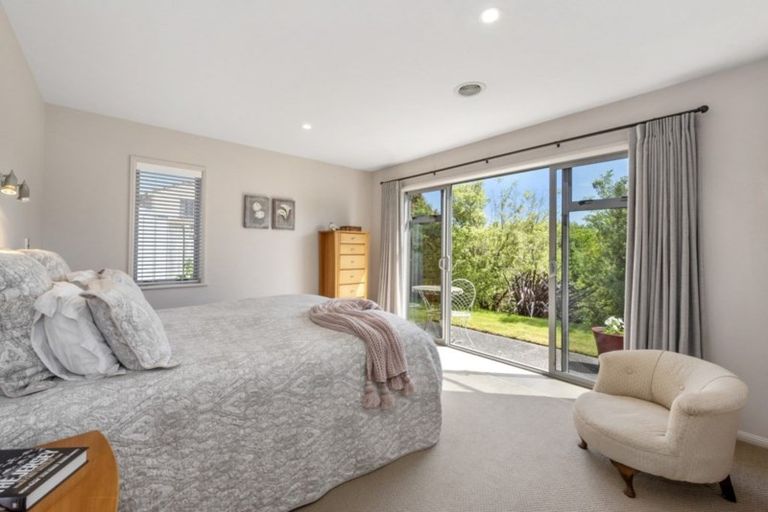 Photo of property in 5 The Peninsula, Huntington, Hamilton, 3210