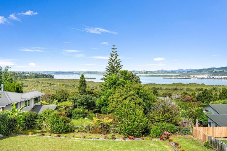 Photo of property in 72 West View Crescent, Onerahi, Whangarei, 0110