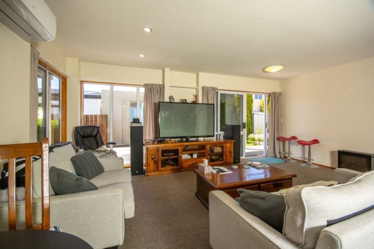 Photo of property in 27a Beach Road, Waikawa, Picton, 7220