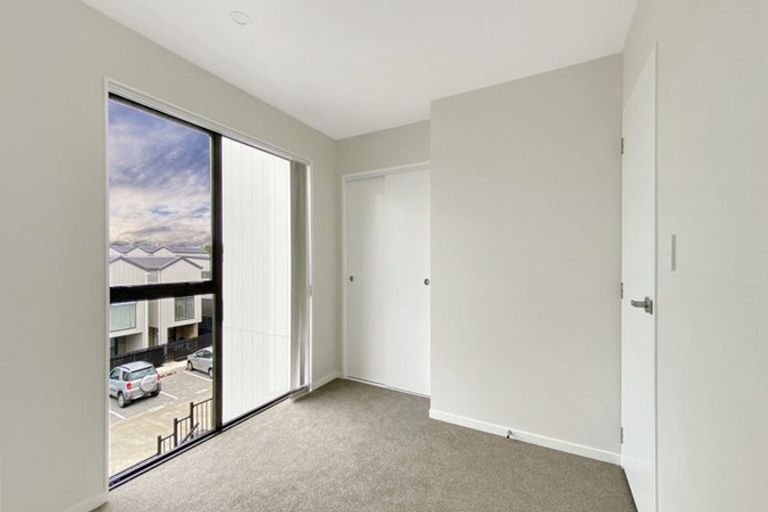 Photo of property in 27 Tukari Lane, Mangere Bridge, Auckland, 2022