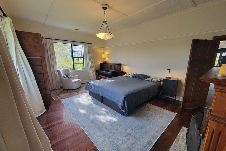 Photo of property in 212 Barnard Street, Wadestown, Wellington, 6012