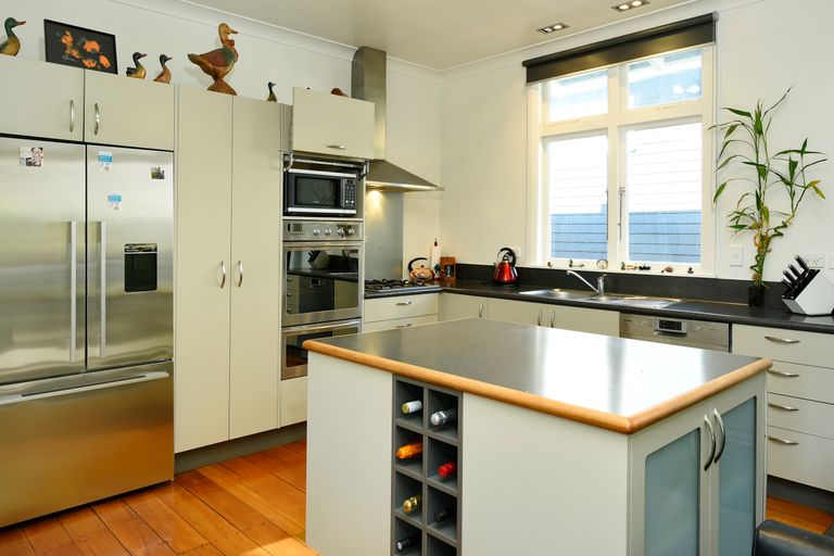 Photo of property in 6 Renwick Place, Nelson South, Nelson, 7010