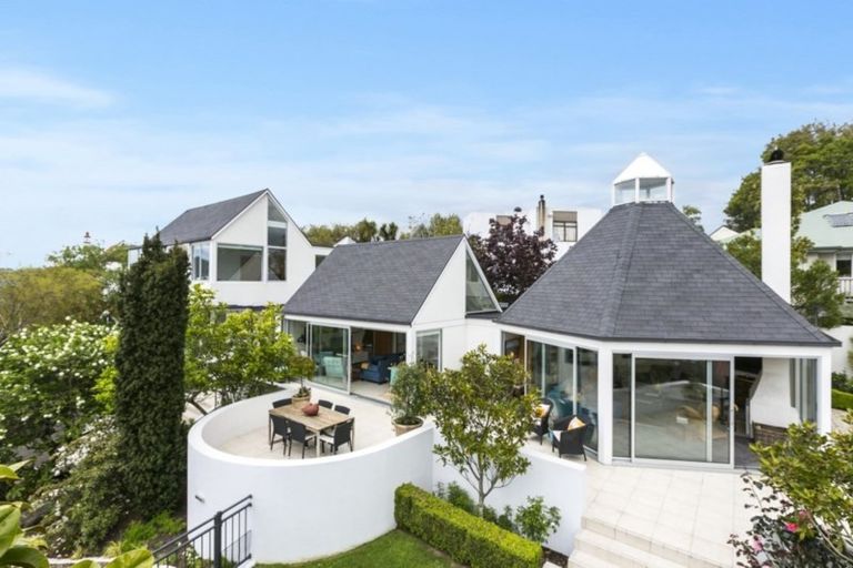 Photo of property in 751 Highgate, Maori Hill, Dunedin, 9010