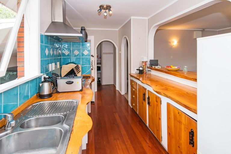 Photo of property in 28 Mack Place, Red Hill, Papakura, 2110