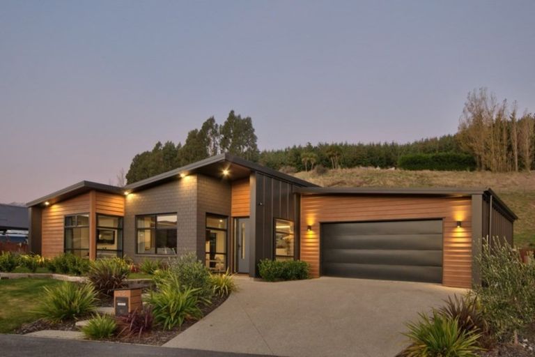 Photo of property in 38 Risinghurst Terrace, Lower Shotover, Queenstown, 9304