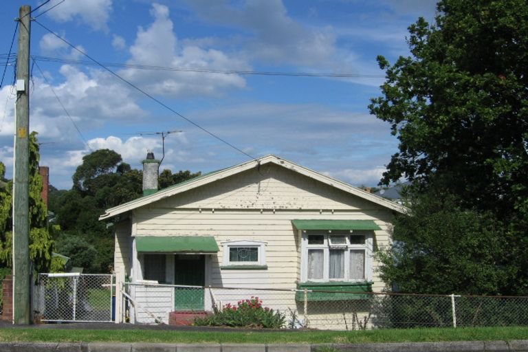 Photo of property in 12 William Bond Street, Stanley Point, Auckland, 0624