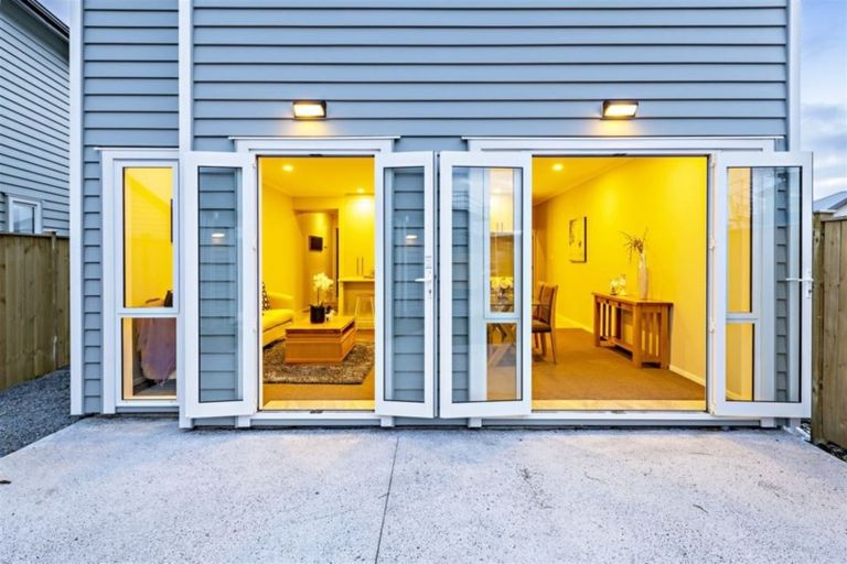 Photo of property in 8 Warbler Crescent, Papakura, 2110