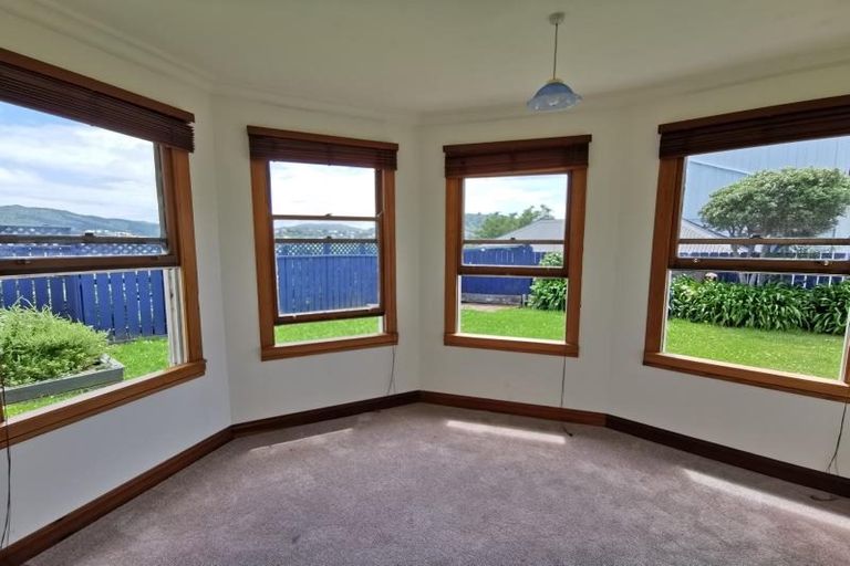Photo of property in 26 Grove Road, Kelburn, Wellington, 6012