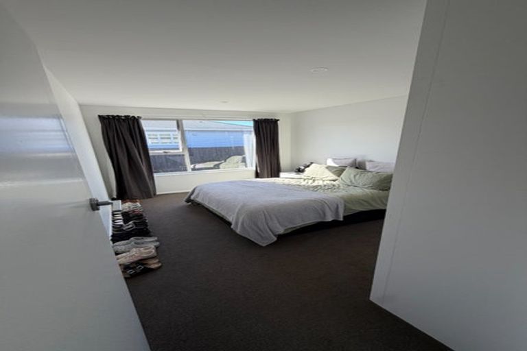 Photo of property in 1/272 Main North Road, Redwood, Christchurch, 8051