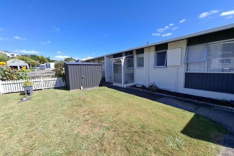 Photo of property in 6b Davies Lane, New Plymouth, 4310