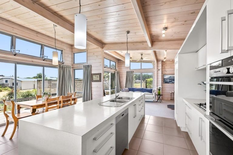 Photo of property in 9 Via Aroha, Waitarere Beach, Levin, 5510