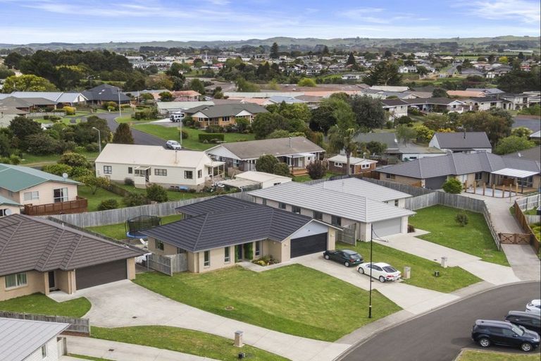 Photo of property in 20 Glennron Lane, Waiuku, 2123